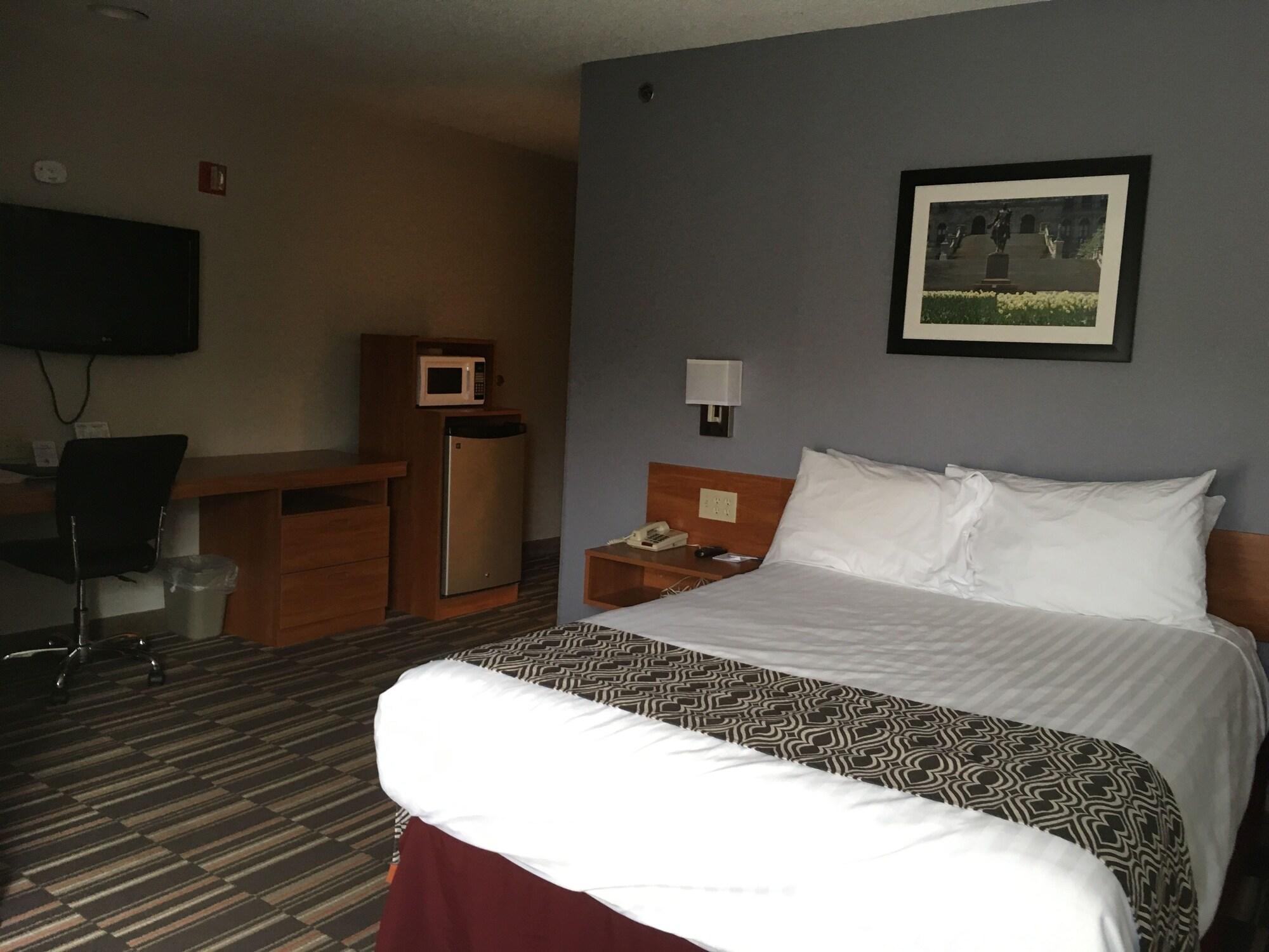 Microtel Inn By Wyndham - Albany Airport Latham Exterior photo