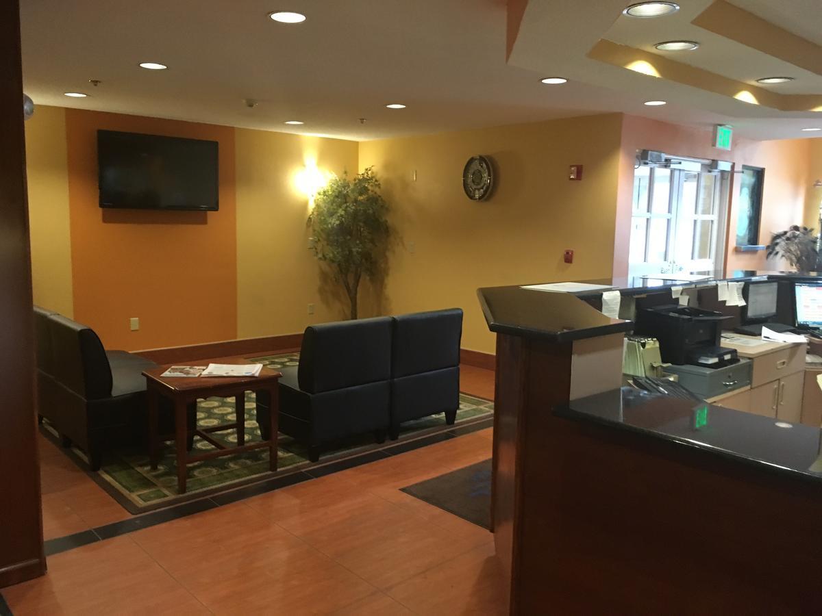 Microtel Inn By Wyndham - Albany Airport Latham Exterior photo